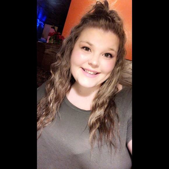 Meet your Posher, Tiffany - Picture 1 of 1